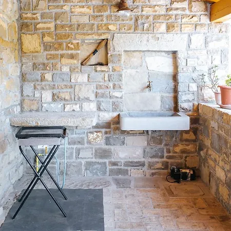 Casa Vuki Apartment Secovlje