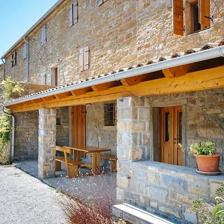 Casa Vuki Apartment